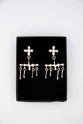 Cross earrings with a twist